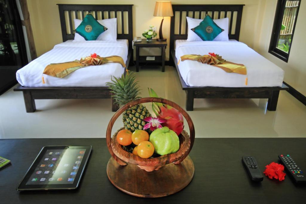 The Villa Laemhin Lagoon Resort Пхукет Номер фото