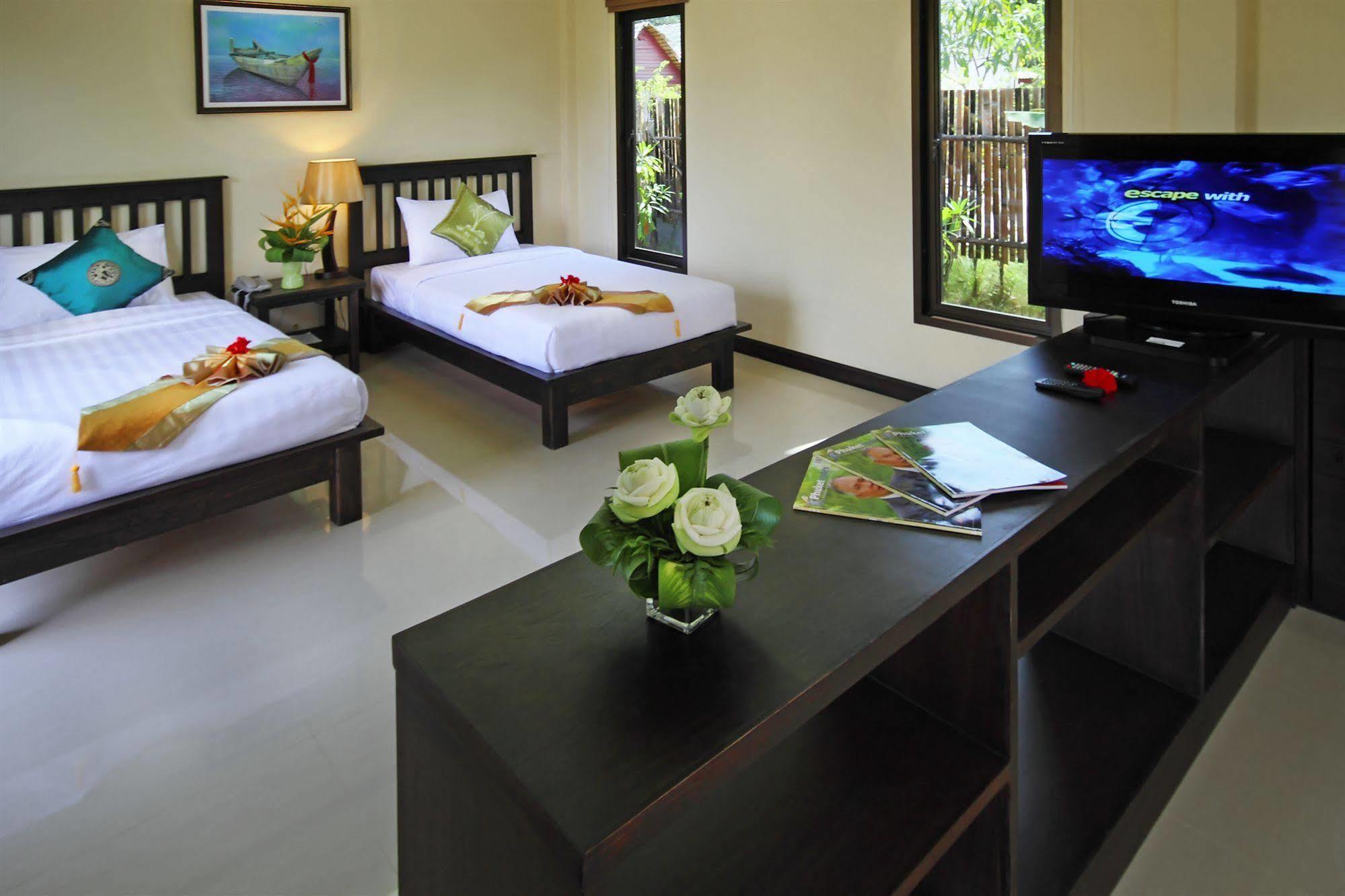 The Villa Laemhin Lagoon Resort Пхукет Екстер'єр фото